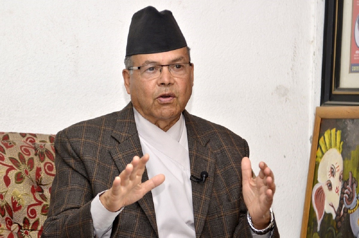 आफ्नो पार्टी तत्काल कुनैपनि पार्टीसँग एकता गर्ने पक्षमा छैन – झलनाथ खनाल