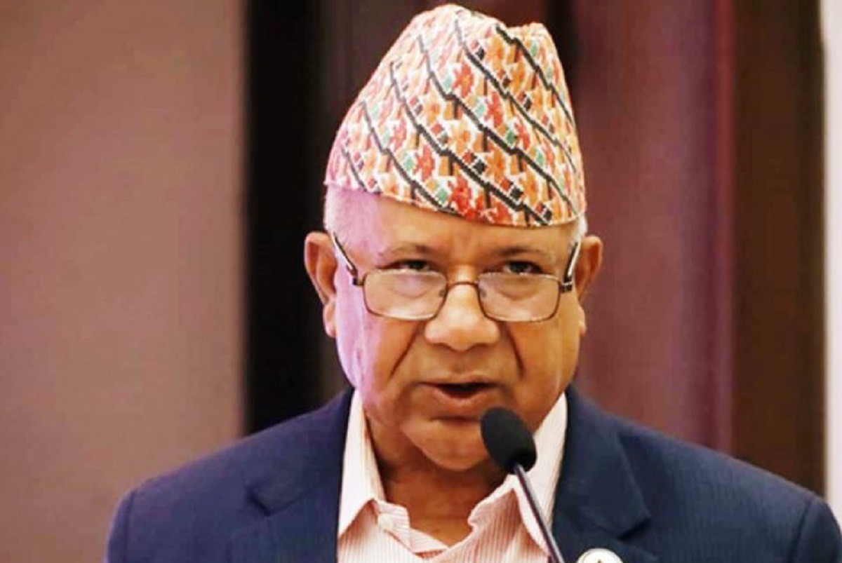 शरणार्थी प्रकरणमा सरकारलाई दबाब आए पनि झुक्नु हुँदैन–माधव नेपाल