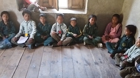 हिमाली जिल्ला मुगुको समता स्कुुलमा अध्ययनत बिद्यार्थीको बिचल्ली ।