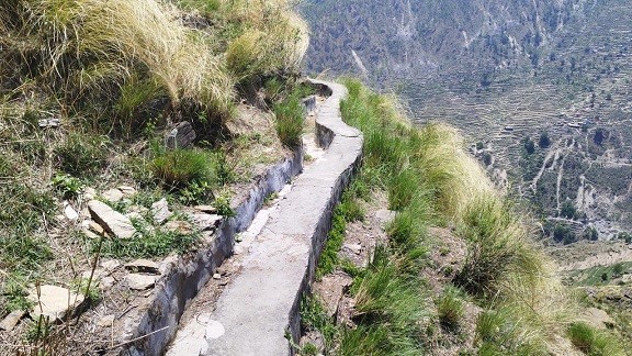 मुुगुको तिर्प गाउँमा सिचाई कुुलो निमार्ण, किसानहरुमा खुसी ।