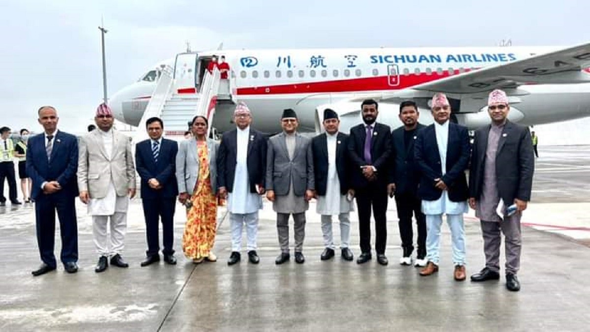 चीनबाट आईपुगे राष्ट्रियसभा अध्यक्ष तिमिल्सिनाः पोखरामा गराए पहिलो अन्तराष्ट्रिय उडान