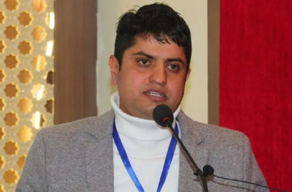 नेपाली जनताको रगत बगाउने शसस्त्र युद्दको डिजाइनरको पर्दाफास हुँदैछ  : अखिल अध्यक्ष