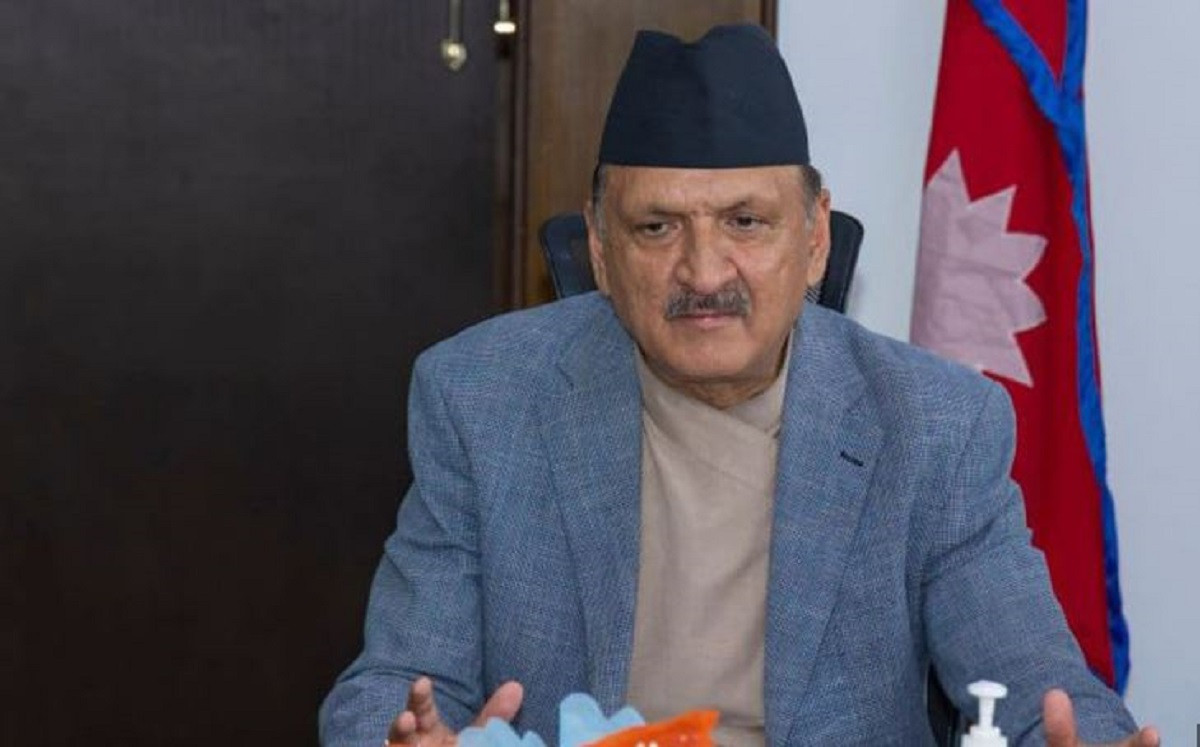 भन्सार छलेर सामान भित्र्याउनेलाई कडा निगरानीमा राख्नुपर्छः अर्थमन्त्री महत