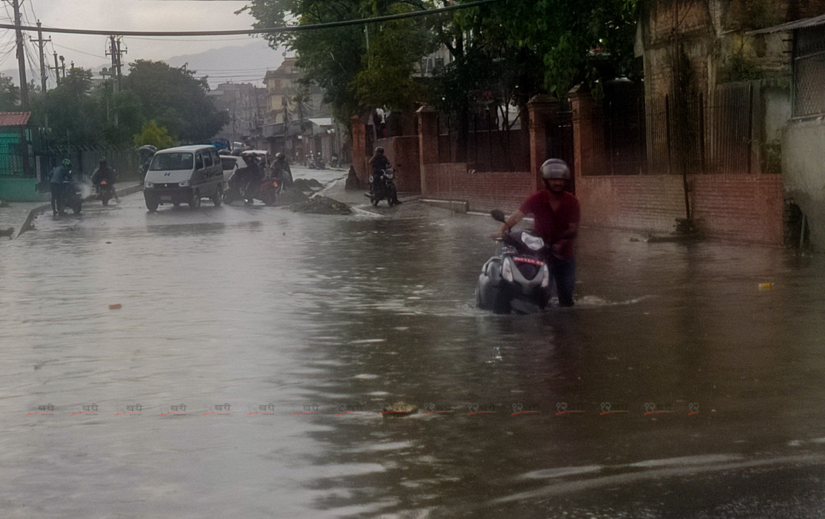 आजको मौसम : काठमाडौँ उपत्यकामा भारी वर्षा, देशभर पानी पर्ने