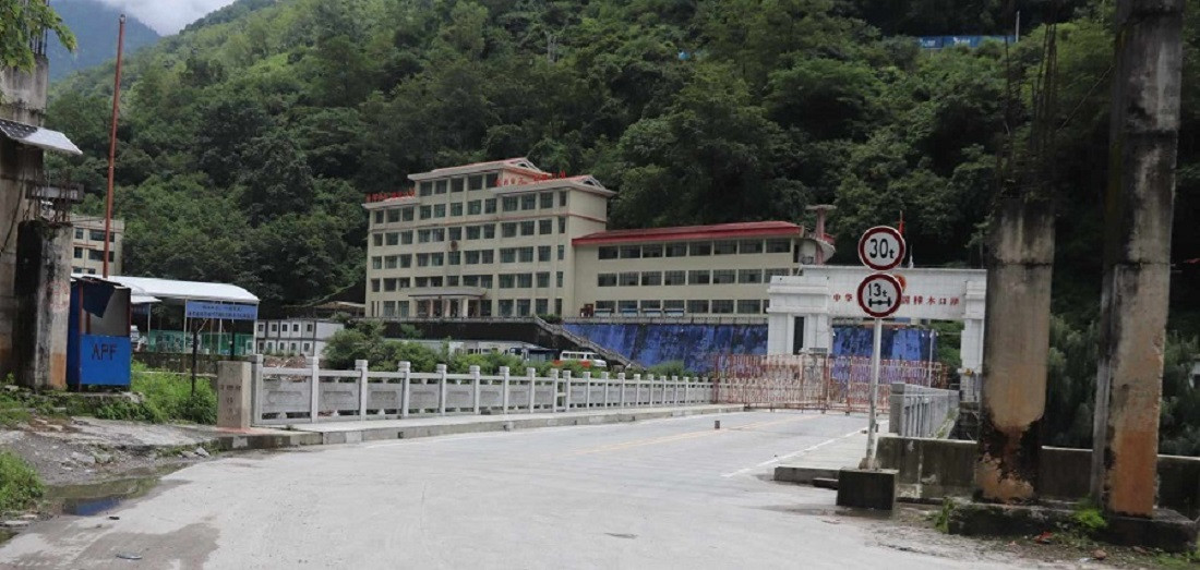 आठ वर्षपछि खुल्यो तातोपानी नाकाबाट आवतजावत