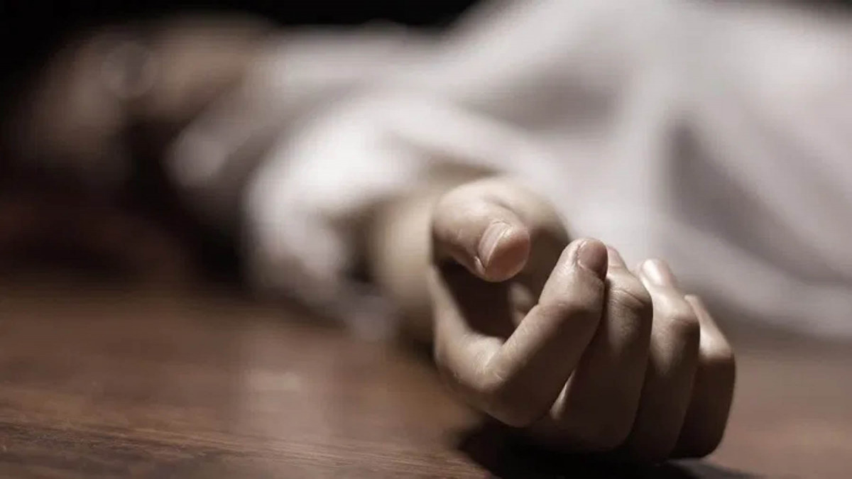 पहिरोले पुरिएर डोजर चालकको मृत्यु, १८ घण्टापछि आज बिहान निकालियो शव