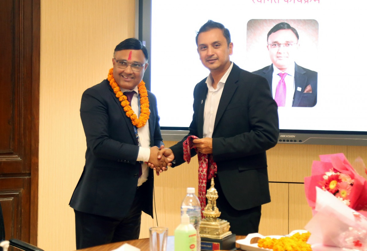 माछापुच्छ्रे बैंकको सीईओमा सन्तोष कोइराला थप चार वर्षका लागि पुनः  नियुक्त