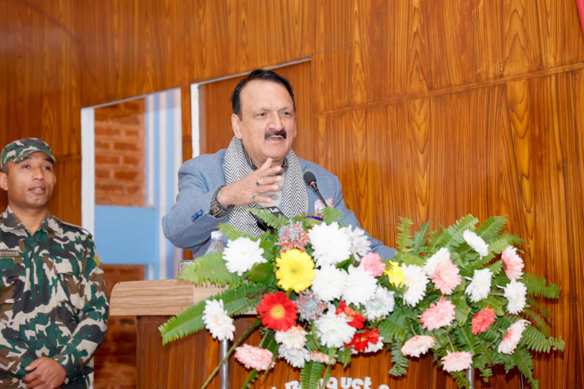 ४५ प्रतिशत जंगल छ तर आयातवाट फर्निचर उपभोग गर्नु दुर्भाग्यः अर्थमन्त्री महत