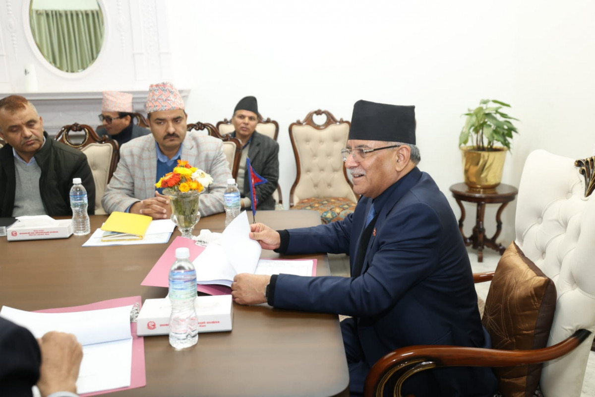 वीर अस्पतालमा आउने बिरामीले गुनासो गर्ने अवस्था नआउने गरी काम गर्न प्रधानमन्त्रीको निर्देशन