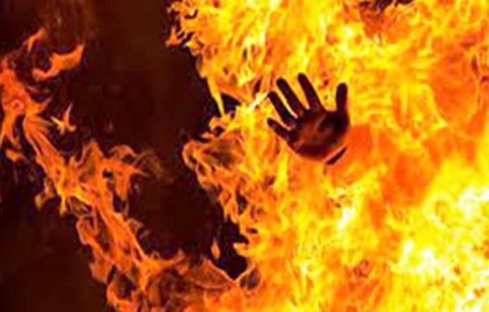 आगलागीमा परी  एक महिलाको मृत्यु
