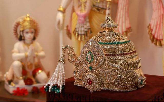 अयोध्याको रामललाका लागि ११ करोडको हिराको मुकुट 