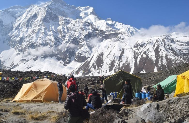 अन्नपूर्ण प्रथम हिमालको आधार शिविरमा हालसम्मकै धेरै पर्यटकले गरे भ्रमण 