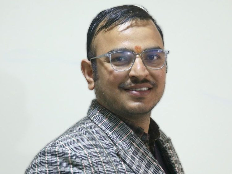 पदमुक्ता भए बिमा प्राधिकरणका अध्यक्ष ओझा