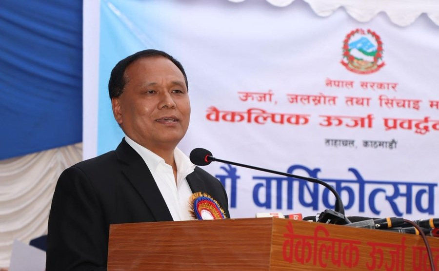 देशमा विद्युत खपत बढाउने कामलाई प्राथमिकतामा राखेका छौं : मन्त्री घिसिङ