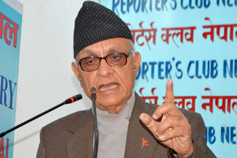 राजनीति कमजोर हुँदा अर्थतन्त्र सबल हुनसक्दैन : डा.प्रकाशचन्द्र लोहनी
