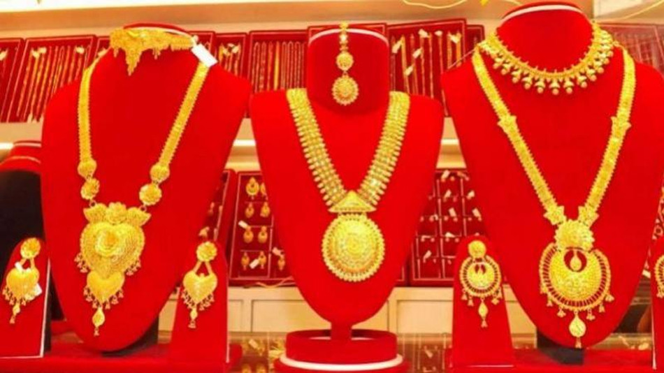 सुनचाँदीको मूल्यमा गिरावट, तोलाको कति पुग्यो ?