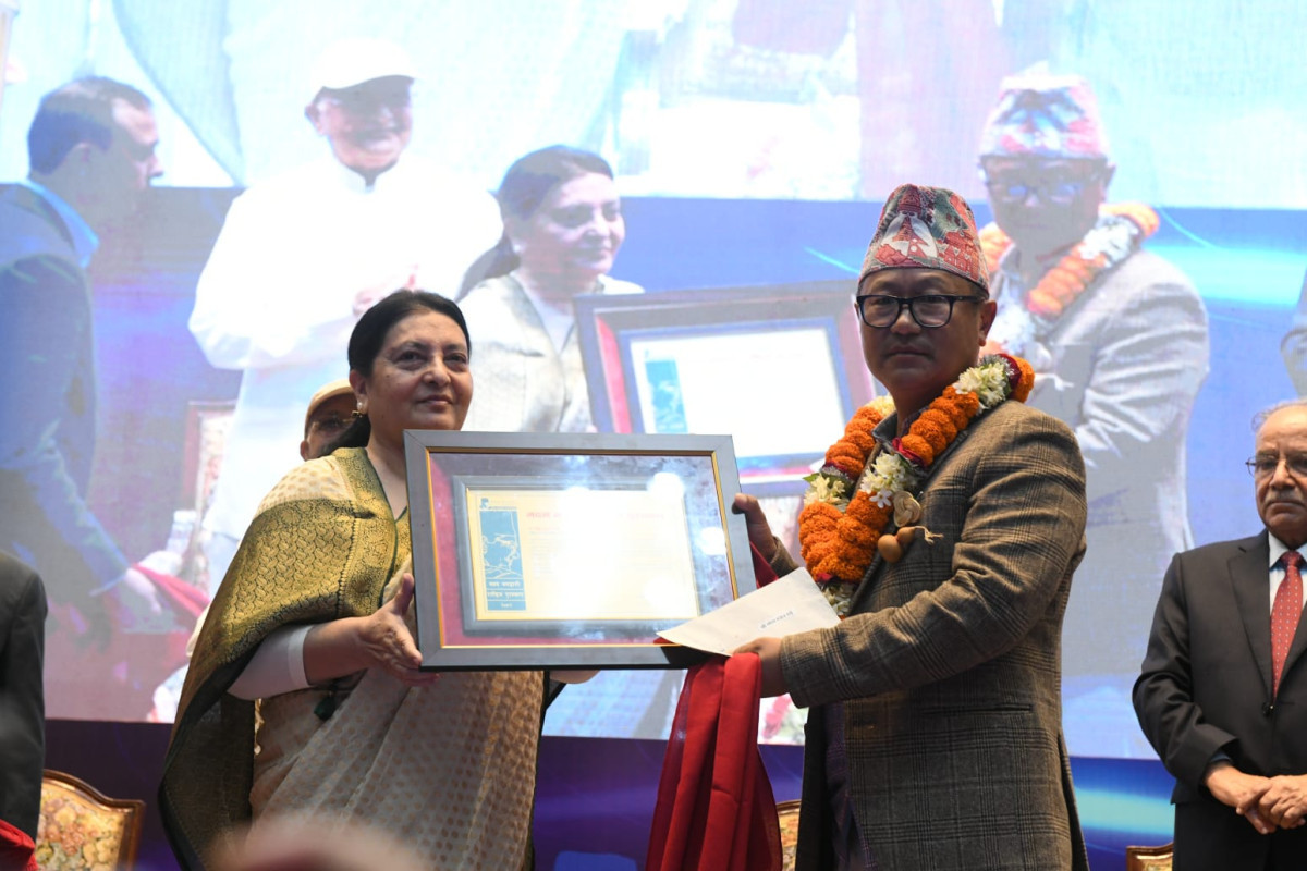 ‘मदन भण्डारी राष्ट्रिय पुरस्कार’ लेखक एवं अध्येता रमेश रुछेन राईलाई प्रदान