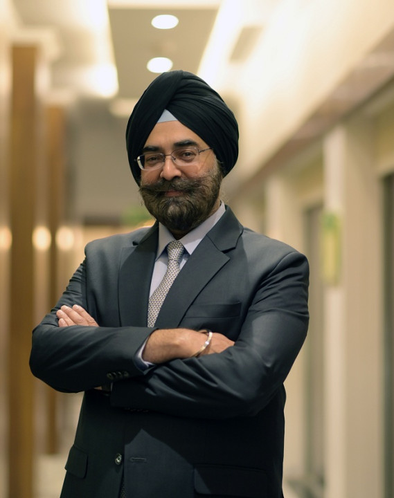 Standard Chartered Reaffirms Commitment to Nepal’s Growth During South Asia CEO Visit