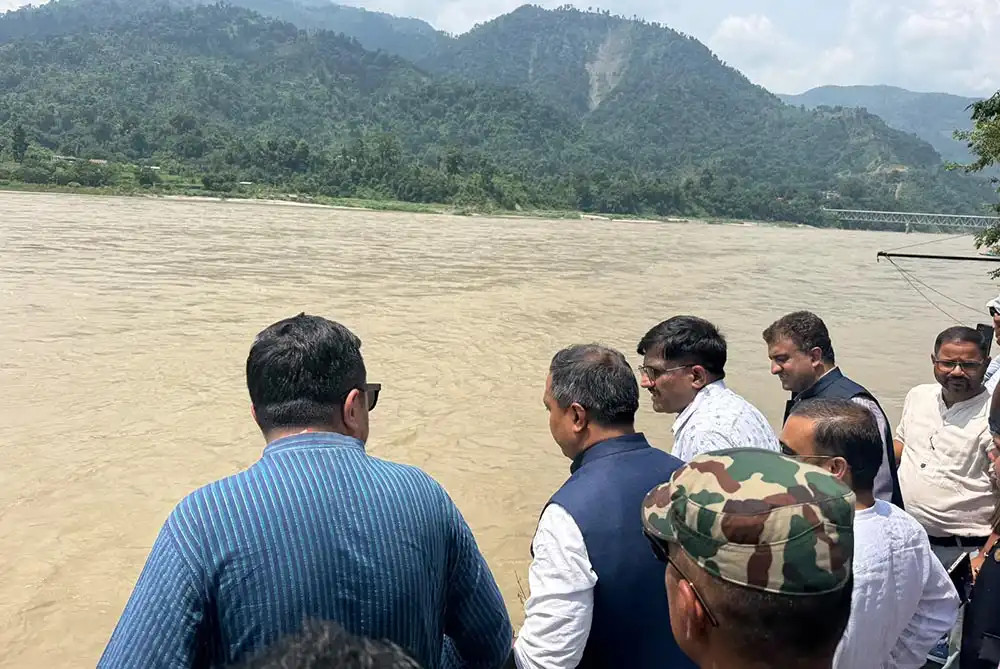 सिँचाइ विकाससँगै कृषि उत्पादन र रोजगारी विस्तारमा मन्त्री श्रेष्ठको जोड