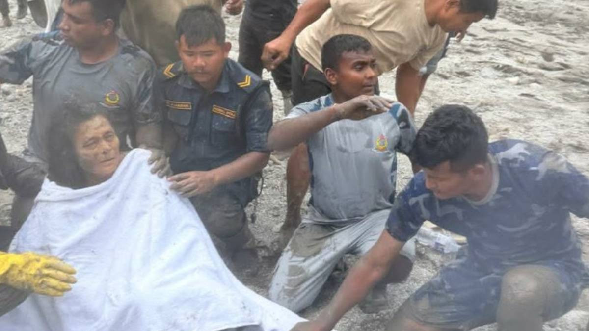 बेत्रावतीमा पुरिएको घरबाट महिलाको जीवितै उद्धार