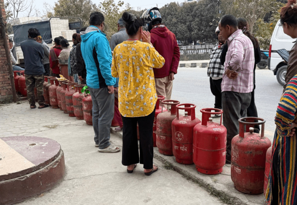 उपत्यकामा ग्यास आपूर्ति सहज बन्दै, दैनिक ३५ हजार ग्यास सिलिन्डर पठाइँदै