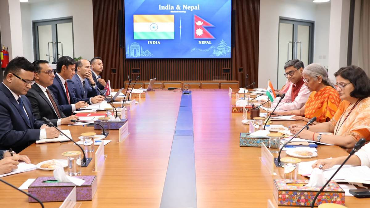अर्थमन्त्री वाग्ले महत्त्वपूर्ण कूटनीतिक र द्विपक्षीय भेटघाटमा सहभागी हुँदै