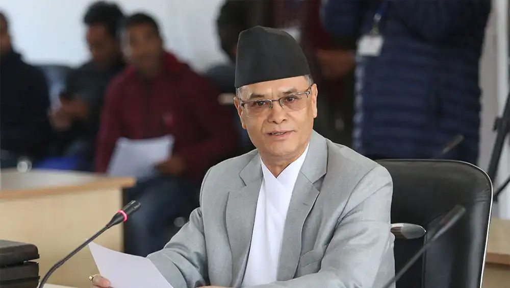 पूर्वप्रधानन्यायाधीश चोलेन्द्रशमशेर जबरा महाराजगञ्जस्थित निवासबाटै पक्राउ