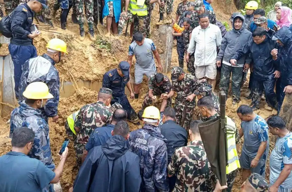 गत ४ दिन देखिको बाढी र पहिरोमा परि २१ जनाको मृत्यु, पाँच बेपत्ता